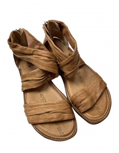 Sandals Flats By Cma In Tan, Size: 6.5(37) est présent 