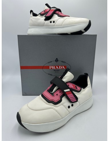 Shoes Luxury Designer By Prada In White Pink, Size: 8.5 JUSQU'A -70%! 