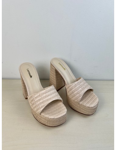 Sandals Designer By LARROUDE In Beige, Size: 7.5 Les magasins à Paris